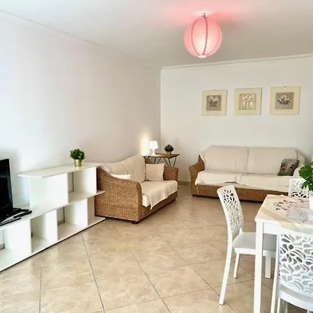 Very Bright T2 Near Apartamento *